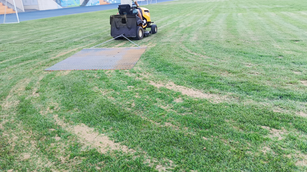 足球场天然草坪科学铺植全流程｜坤阳体育生态施工工艺揭秘
